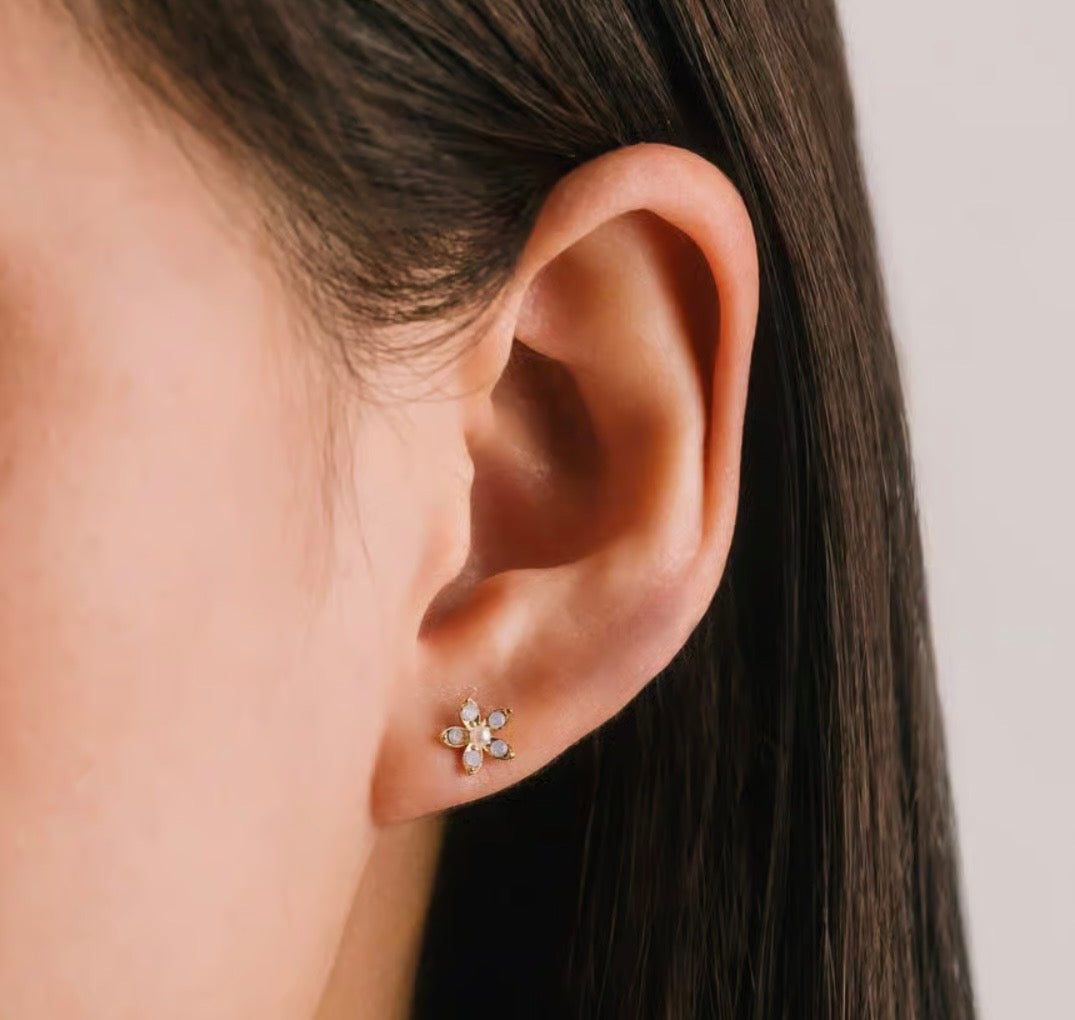 Lover’s Tempo Lily Stud Earrings