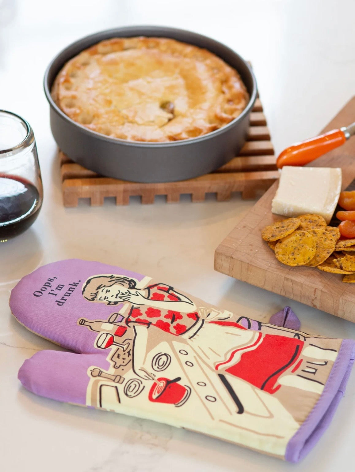 Blue Q Oven Mitt I’m Drunk