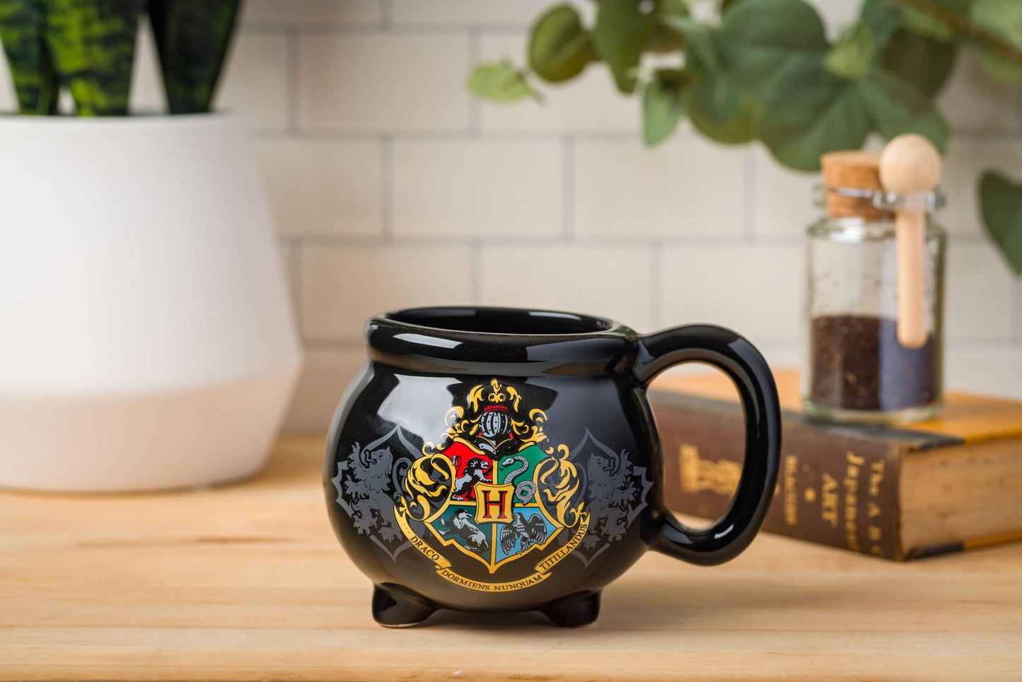 Harry Potter Hogwarts School Crest Cauldron 3D Sculpted Mug