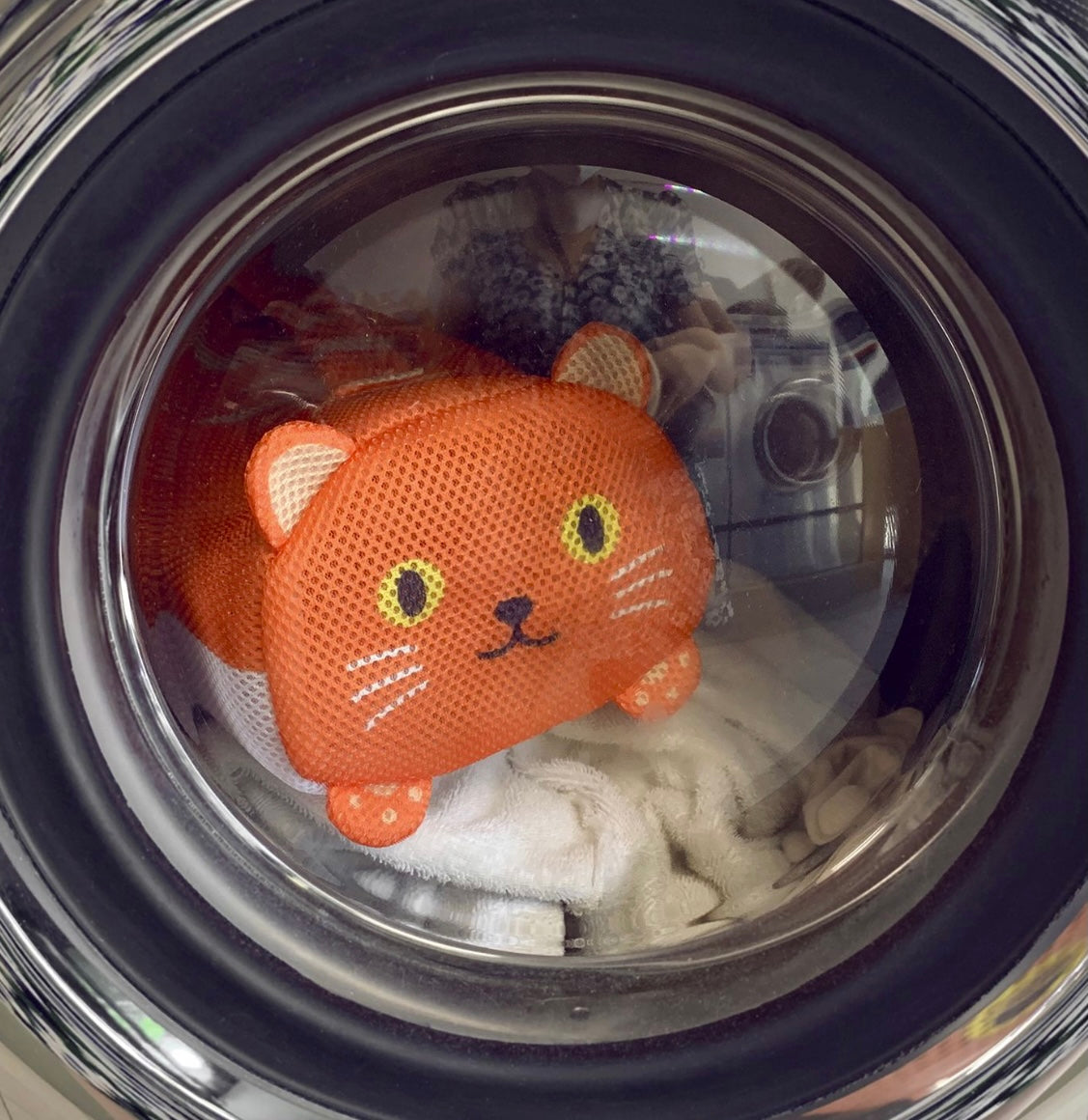 Kikkerland Handy Cat Laundry Bag