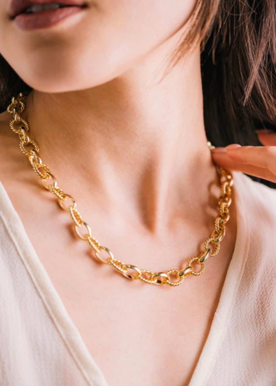 Lover’s Tempo Rose Necklace