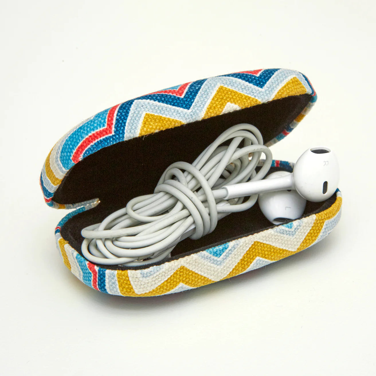 Kikkerland Travel Case