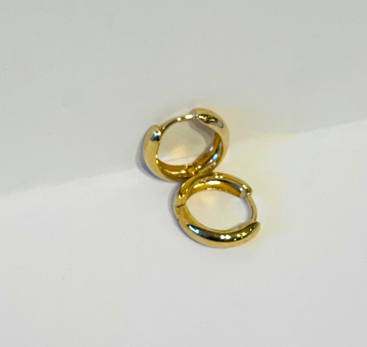 Gold Tiny Hoop 10 Karat