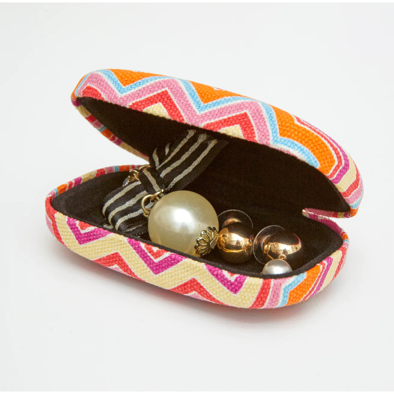 Kikkerland Travel Case