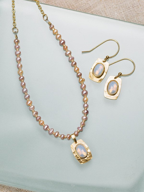Holly Yashi Adelaide Earrings