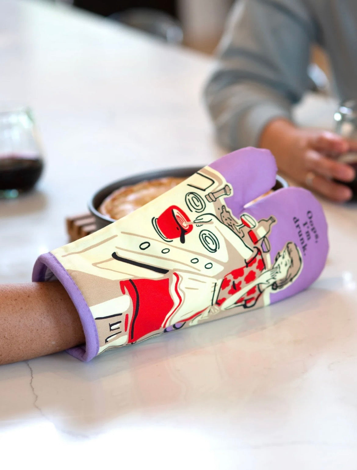 Blue Q Oven Mitt I’m Drunk