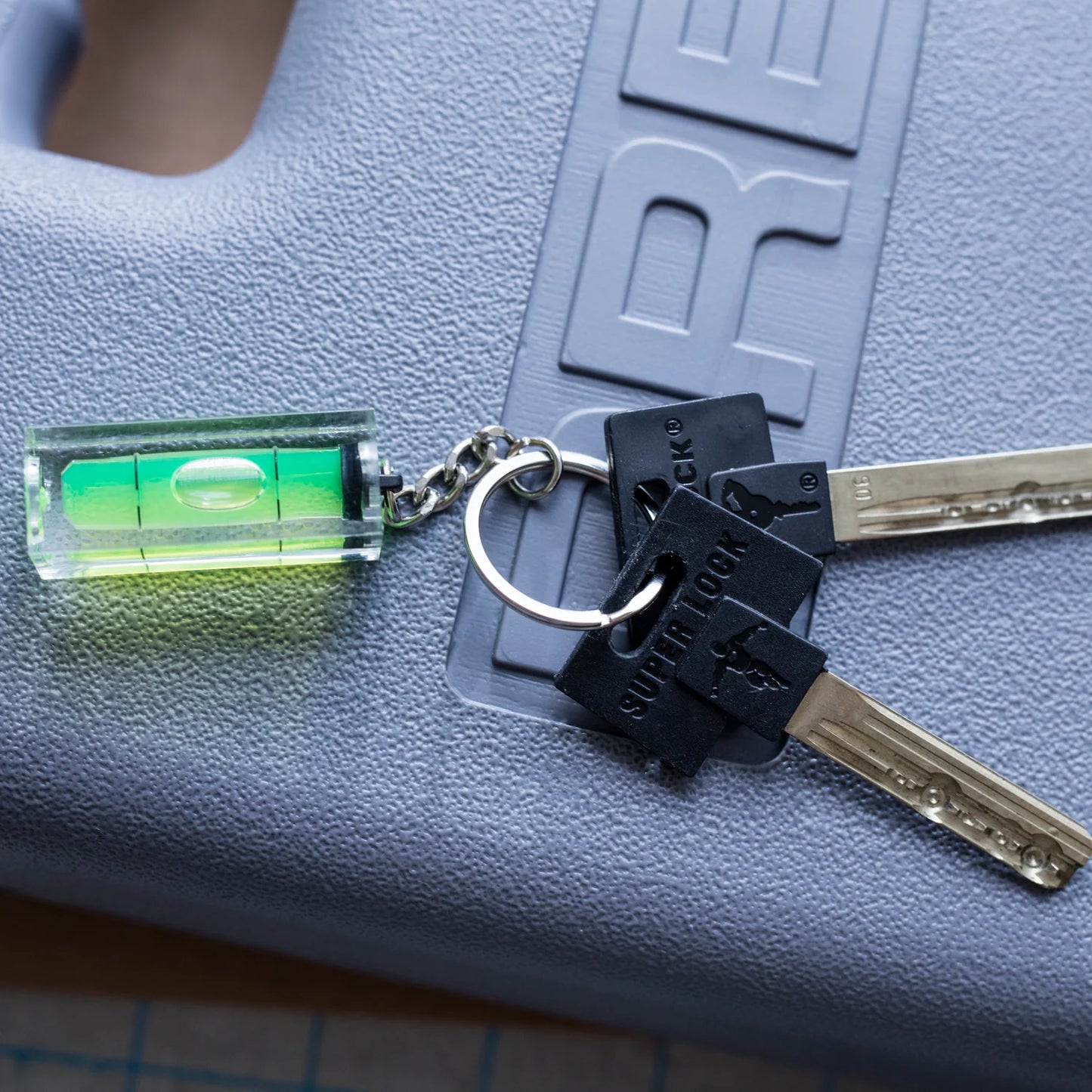 Kikkerland Mini Level Keychain