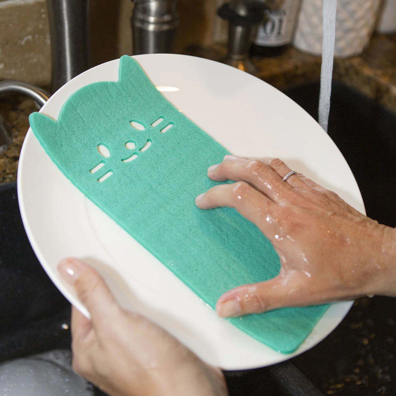 Kikkerland Reusable Cleaning Cloth