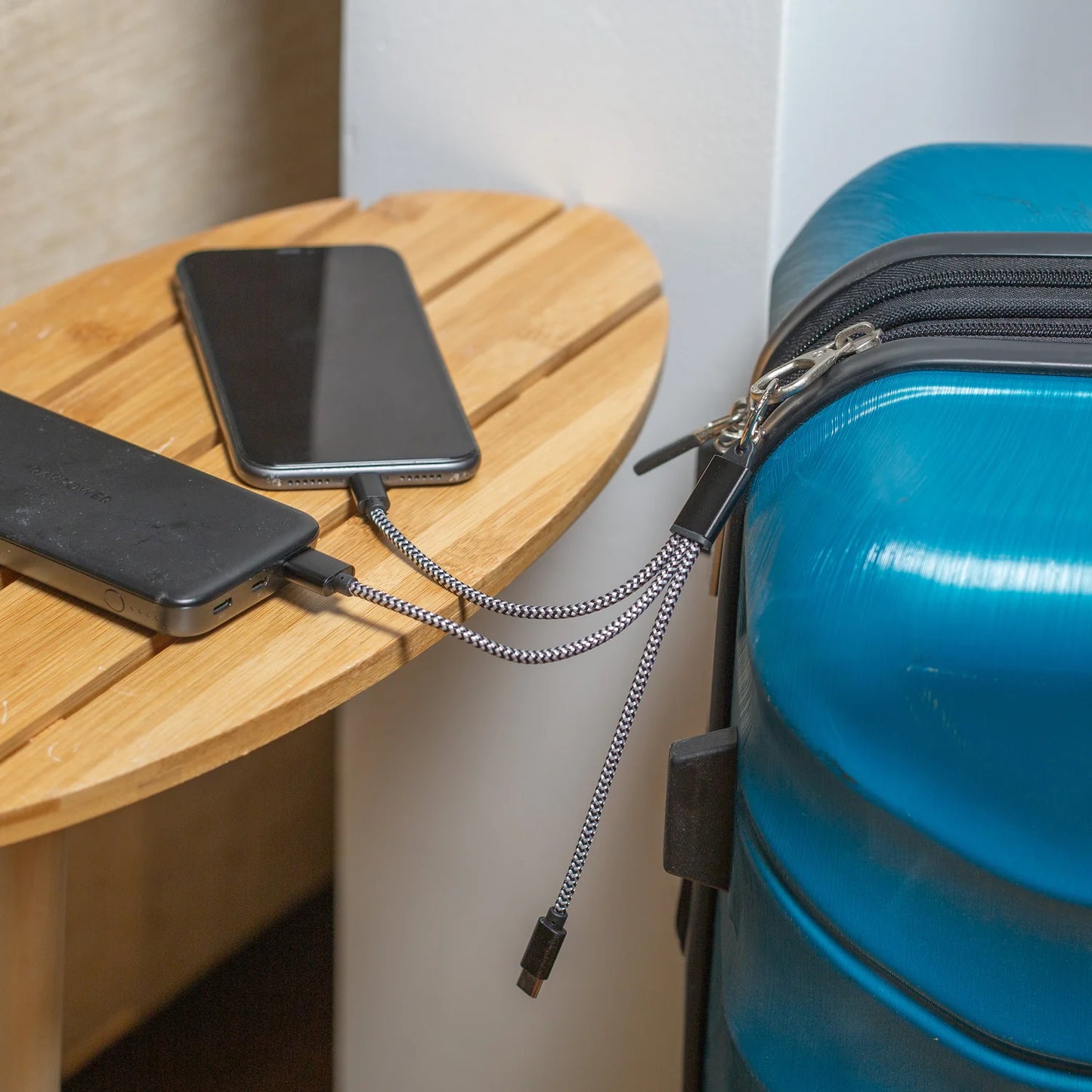 Kikkerland Charging Keyring