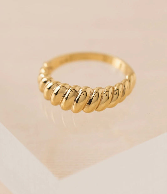 Lovers Tempo Twist Gold Ring